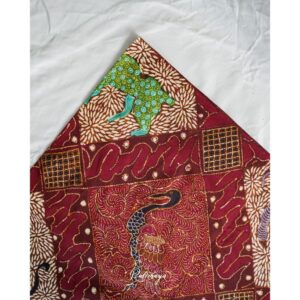 Hand-drawn batik with Kotak Alas-alasan motif