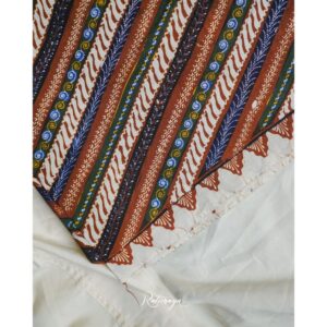 Hand-drawn Batik with Liris motif